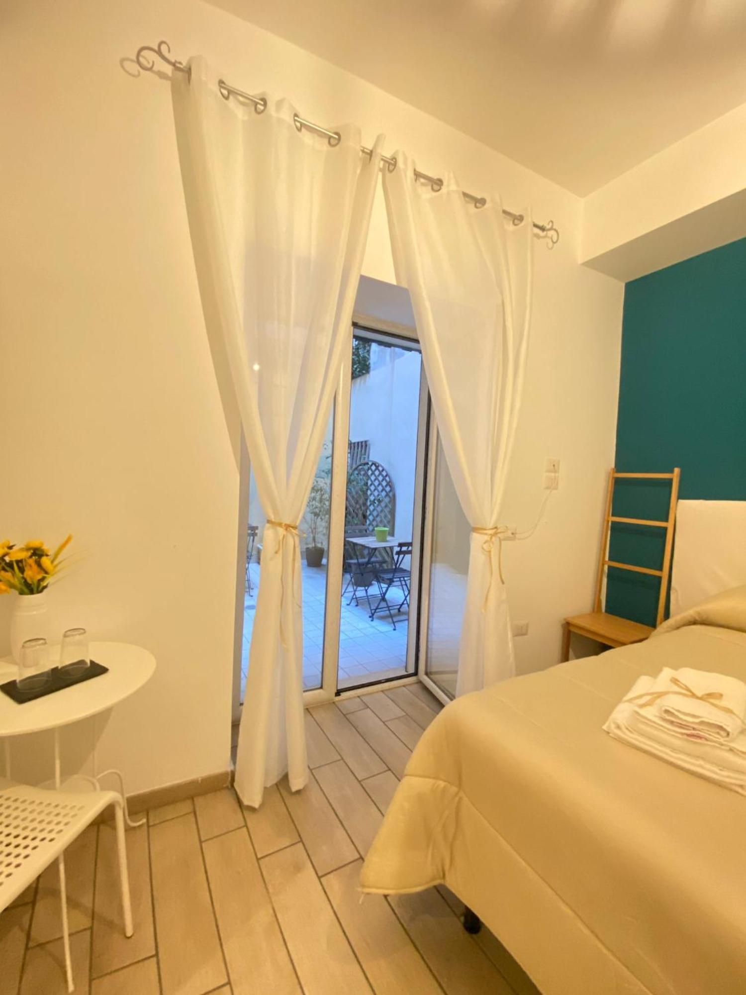 B&B Napoli Duomo מראה חיצוני תמונה